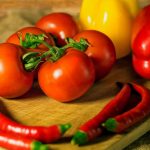 Чем подкормить рассаду перца и помидор в домашних условиях